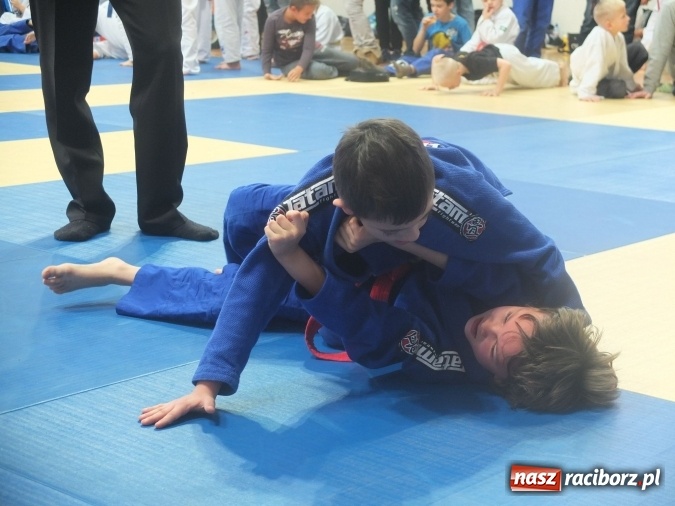 Zdjęcie w galerii na portalu naszraciborz.pl: Łamatorzy przywieźli z Katowic worek medali  wiadomości z regionu