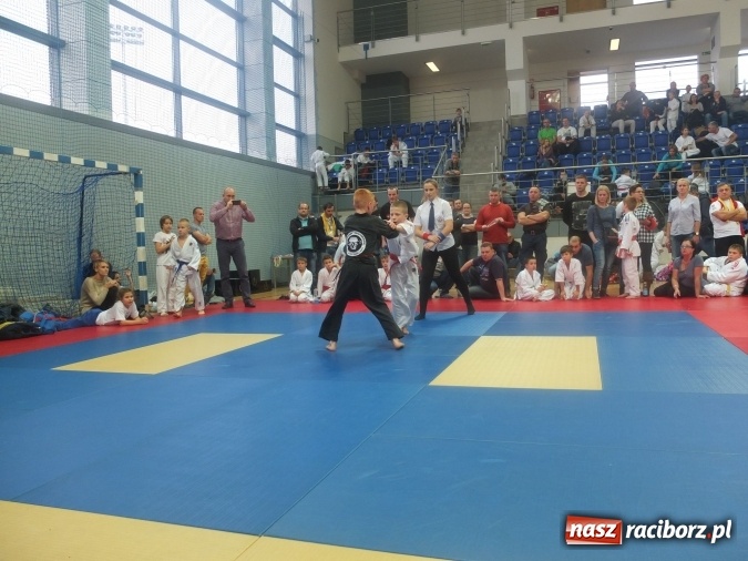 Zdjęcie w galerii na portalu naszraciborz.pl: Łamatorzy przywieźli z Katowic worek medali  wiadomości z regionu