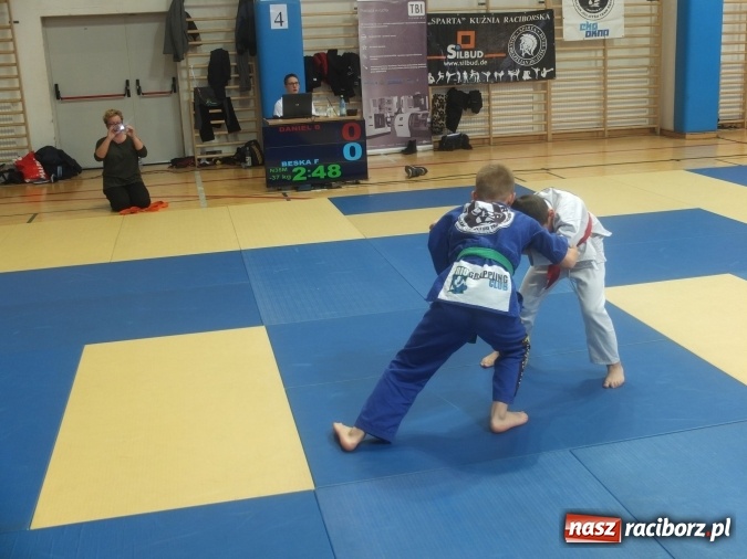 Zdjęcie w galerii na portalu naszraciborz.pl: Łamatorzy przywieźli z Katowic worek medali  wiadomości z regionu