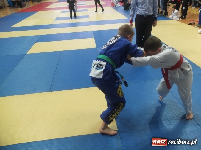 Zdjęcie w galerii na portalu naszraciborz.pl: Łamatorzy przywieźli z Katowic worek medali  wiadomości z regionu