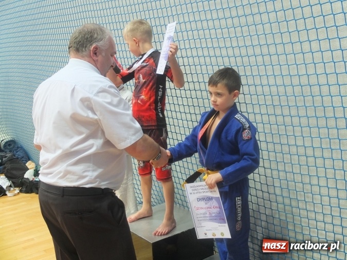 Zdjęcie w galerii na portalu naszraciborz.pl: Łamatorzy przywieźli z Katowic worek medali  wiadomości z regionu