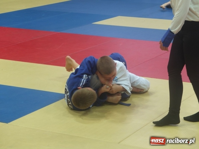 Zdjęcie w galerii na portalu naszraciborz.pl: Łamatorzy przywieźli z Katowic worek medali  wiadomości z regionu