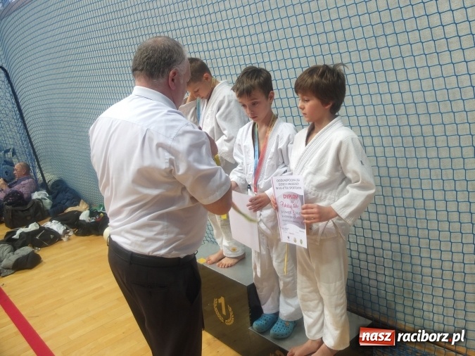 Zdjęcie w galerii na portalu naszraciborz.pl: Łamatorzy przywieźli z Katowic worek medali  wiadomości z regionu