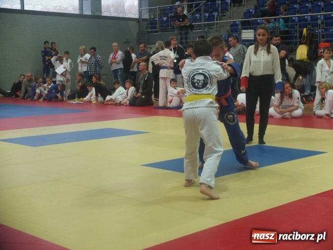 Zdjęcie w galerii na portalu naszraciborz.pl: Łamatorzy przywieźli z Katowic worek medali  wiadomości z regionu