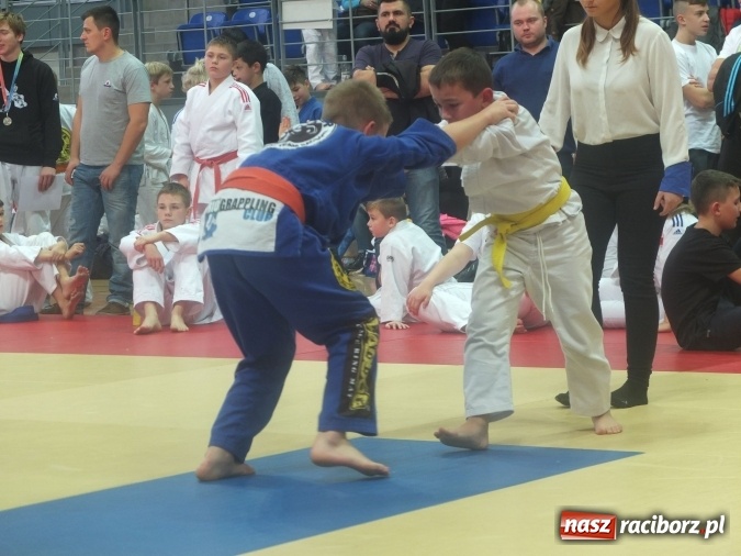 Zdjęcie w galerii na portalu naszraciborz.pl: Łamatorzy przywieźli z Katowic worek medali  wiadomości z regionu