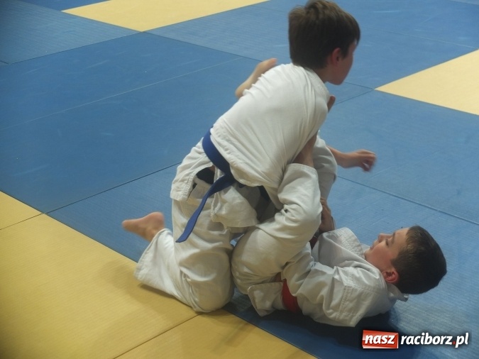 Zdjęcie w galerii na portalu naszraciborz.pl: Łamatorzy przywieźli z Katowic worek medali  wiadomości z regionu