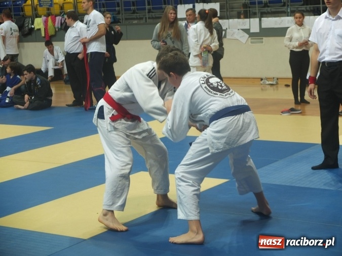 Zdjęcie w galerii na portalu naszraciborz.pl: Łamatorzy przywieźli z Katowic worek medali  wiadomości z regionu