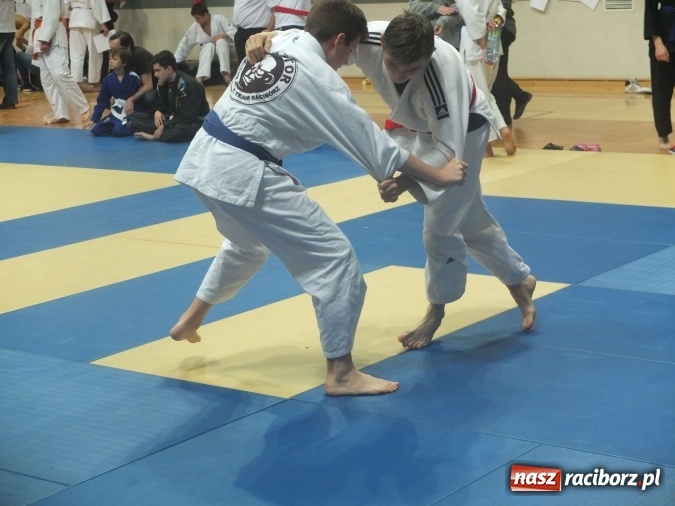 Zdjęcie w galerii na portalu naszraciborz.pl: Łamatorzy przywieźli z Katowic worek medali  wiadomości z regionu