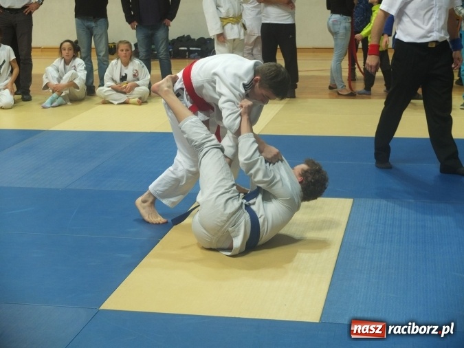 Zdjęcie w galerii na portalu naszraciborz.pl: Łamatorzy przywieźli z Katowic worek medali  wiadomości z regionu