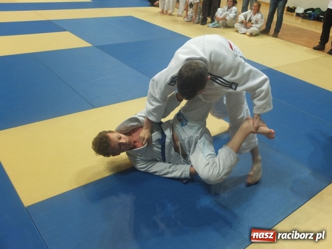 Zdjęcie w galerii na portalu naszraciborz.pl: Łamatorzy przywieźli z Katowic worek medali  wiadomości z regionu