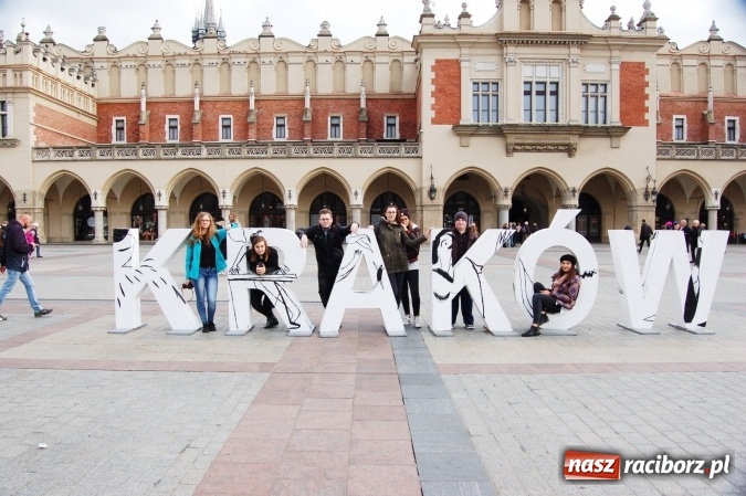 Zdjęcie w galerii na portalu naszraciborz.pl: Miasto literatury i Beksińskiego - studenci raciborskiej uczelni w Krakowie wiadomości z regionu