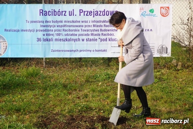 Zdjęcie w galerii na portalu naszraciborz.pl: Przy ulicy Przejazdowej ruszyła budowa nowych mieszkań Raciborskiego Towarzystwa Budownictwa Społecznego wiadomości z regionu