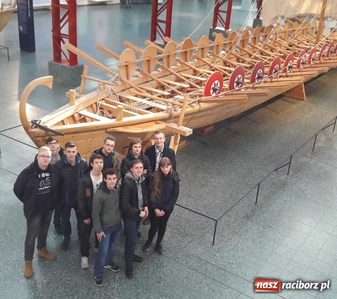 Zdjęcie w galerii na portalu naszraciborz.pl: Uczniowie CKZiU nr 2 Mechanik zdobywają doświadczenie za granicą wiadomości z regionu