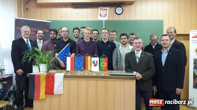 Zdjęcie w galerii na portalu naszraciborz.pl: Uczniowie CKZiU nr 2 Mechanik zdobywają doświadczenie za granicą wiadomości z regionu