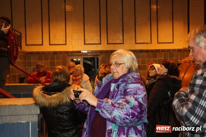 Zdjęcie w galerii na portalu naszraciborz.pl: Muzeum piwa i symfonia szlachetnych dźwięk&oacute;w. Wycieczka student&oacute;w z GCK w Nędzy wiadomości z regionu
