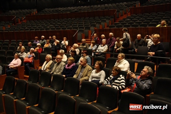 Zdjęcie w galerii na portalu naszraciborz.pl: Muzeum piwa i symfonia szlachetnych dźwięk&oacute;w. Wycieczka student&oacute;w z GCK w Nędzy wiadomości z regionu