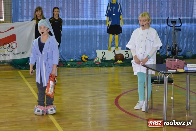 Zdjęcie w galerii na portalu naszraciborz.pl: Uroczyste otwarcie wielofunkcyjnego boiska sportowego przy szkole w Bieńkowicach  wiadomości z regionu