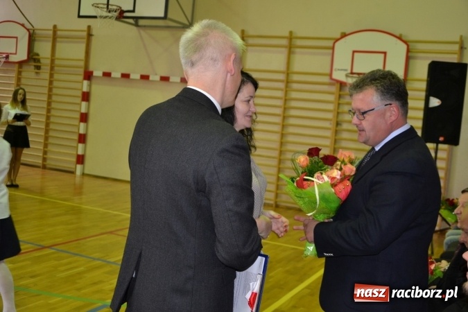 Zdjęcie w galerii na portalu naszraciborz.pl: Uroczyste otwarcie wielofunkcyjnego boiska sportowego przy szkole w Bieńkowicach  wiadomości z regionu