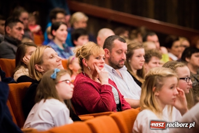 Zdjęcie w galerii na portalu naszraciborz.pl: Koncert Muzyki Polskiej w szkole muzycznej wiadomości z regionu