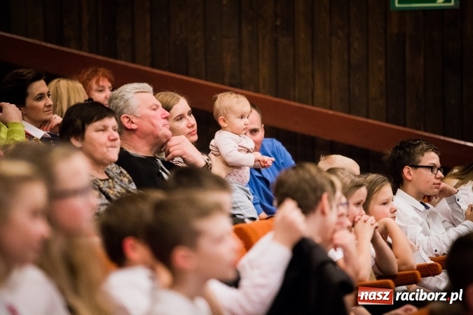 Zdjęcie w galerii na portalu naszraciborz.pl: Koncert Muzyki Polskiej w szkole muzycznej wiadomości z regionu