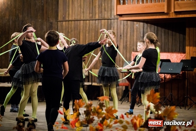 Zdjęcie w galerii na portalu naszraciborz.pl: Koncert Muzyki Polskiej w szkole muzycznej wiadomości z regionu