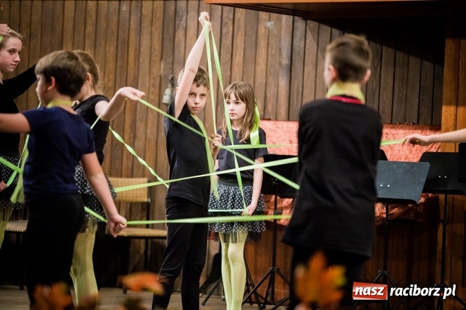 Zdjęcie w galerii na portalu naszraciborz.pl: Koncert Muzyki Polskiej w szkole muzycznej wiadomości z regionu