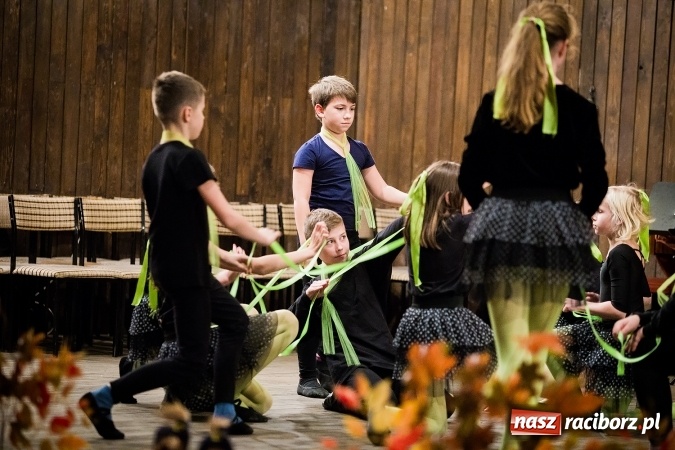 Zdjęcie w galerii na portalu naszraciborz.pl: Koncert Muzyki Polskiej w szkole muzycznej wiadomości z regionu