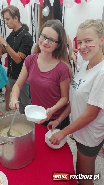 Zdjęcie w galerii na portalu naszraciborz.pl: Raciborzanie w Hiszpanii – Kochamy Polskę!  wiadomości z regionu