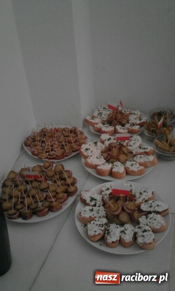 Zdjęcie w galerii na portalu naszraciborz.pl: Raciborzanie w Hiszpanii – Kochamy Polskę!  wiadomości z regionu