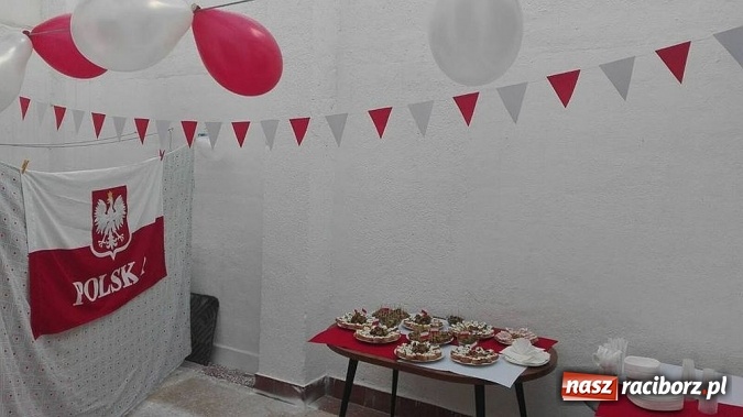 Zdjęcie w galerii na portalu naszraciborz.pl: Raciborzanie w Hiszpanii – Kochamy Polskę!  wiadomości z regionu