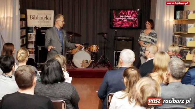 Zdjęcie w galerii na portalu naszraciborz.pl: Rekordowy Racib&oacute;rz prozą zaczarowany - rozstrzygniecie konkursu i koncert zespołu DREAM wiadomości z regionu