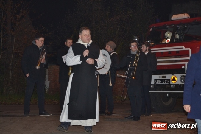 Zdjęcie w galerii na portalu naszraciborz.pl: Święty Marcin na dziedzińcu Starego Opactwa w Rudach  wiadomości z regionu