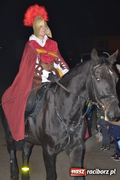 Zdjęcie w galerii na portalu naszraciborz.pl: Święty Marcin na dziedzińcu Starego Opactwa w Rudach  wiadomości z regionu