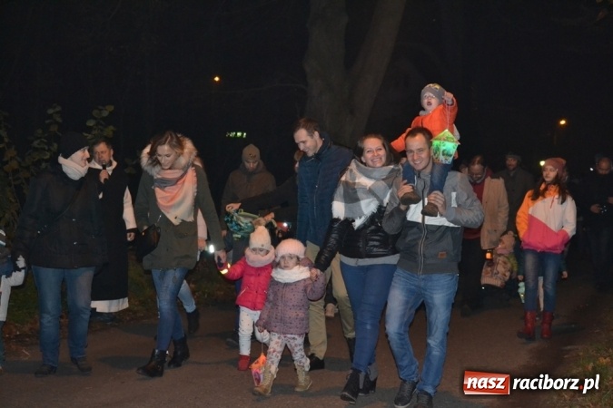 Zdjęcie w galerii na portalu naszraciborz.pl: Święty Marcin na dziedzińcu Starego Opactwa w Rudach  wiadomości z regionu