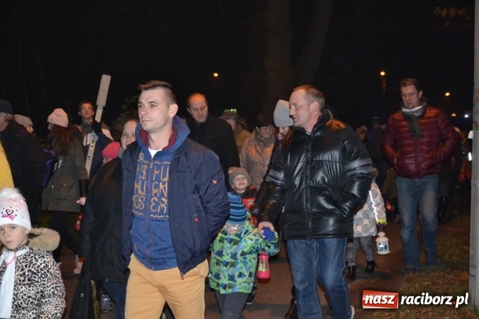 Zdjęcie w galerii na portalu naszraciborz.pl: Święty Marcin na dziedzińcu Starego Opactwa w Rudach  wiadomości z regionu