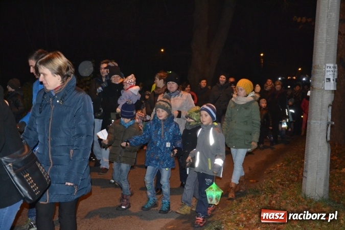 Zdjęcie w galerii na portalu naszraciborz.pl: Święty Marcin na dziedzińcu Starego Opactwa w Rudach  wiadomości z regionu