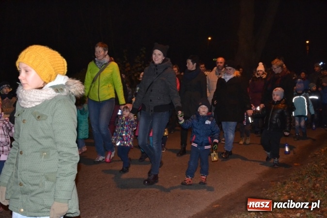Zdjęcie w galerii na portalu naszraciborz.pl: Święty Marcin na dziedzińcu Starego Opactwa w Rudach  wiadomości z regionu