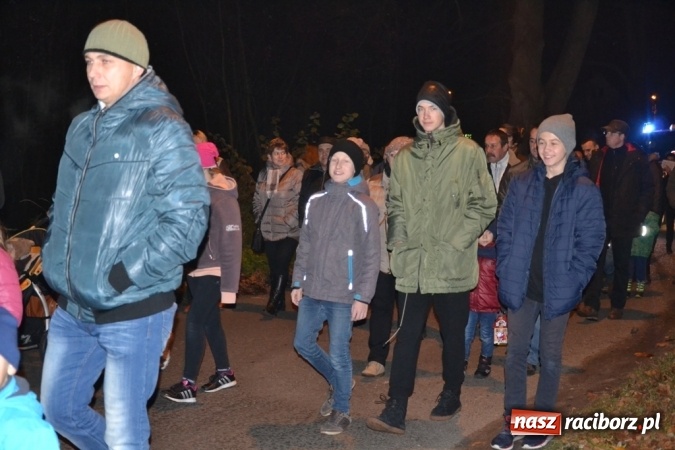 Zdjęcie w galerii na portalu naszraciborz.pl: Święty Marcin na dziedzińcu Starego Opactwa w Rudach  wiadomości z regionu