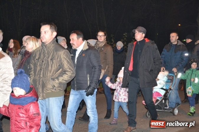 Zdjęcie w galerii na portalu naszraciborz.pl: Święty Marcin na dziedzińcu Starego Opactwa w Rudach  wiadomości z regionu