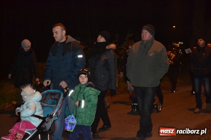 Zdjęcie w galerii na portalu naszraciborz.pl: Święty Marcin na dziedzińcu Starego Opactwa w Rudach  wiadomości z regionu