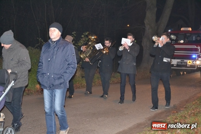 Zdjęcie w galerii na portalu naszraciborz.pl: Święty Marcin na dziedzińcu Starego Opactwa w Rudach  wiadomości z regionu