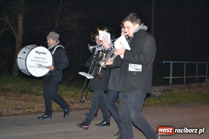 Zdjęcie w galerii na portalu naszraciborz.pl: Święty Marcin na dziedzińcu Starego Opactwa w Rudach  wiadomości z regionu