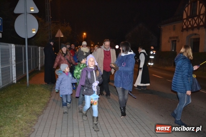 Zdjęcie w galerii na portalu naszraciborz.pl: Święty Marcin na dziedzińcu Starego Opactwa w Rudach  wiadomości z regionu