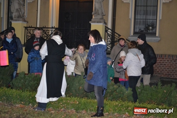 Zdjęcie w galerii na portalu naszraciborz.pl: Święty Marcin na dziedzińcu Starego Opactwa w Rudach  wiadomości z regionu