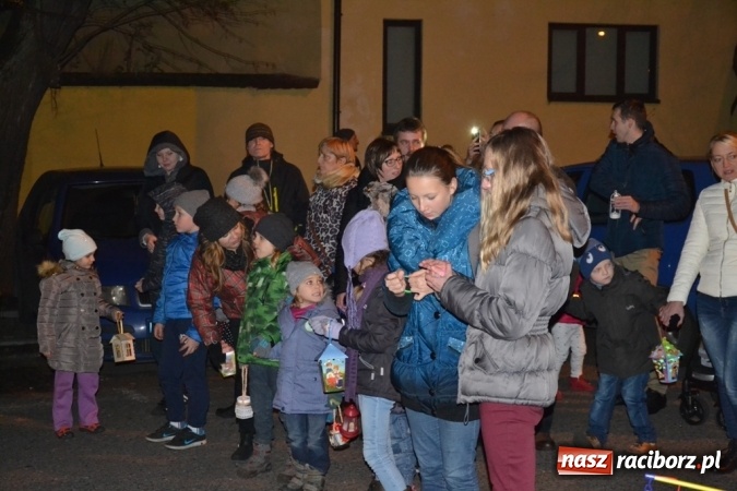 Zdjęcie w galerii na portalu naszraciborz.pl: Święty Marcin na dziedzińcu Starego Opactwa w Rudach  wiadomości z regionu