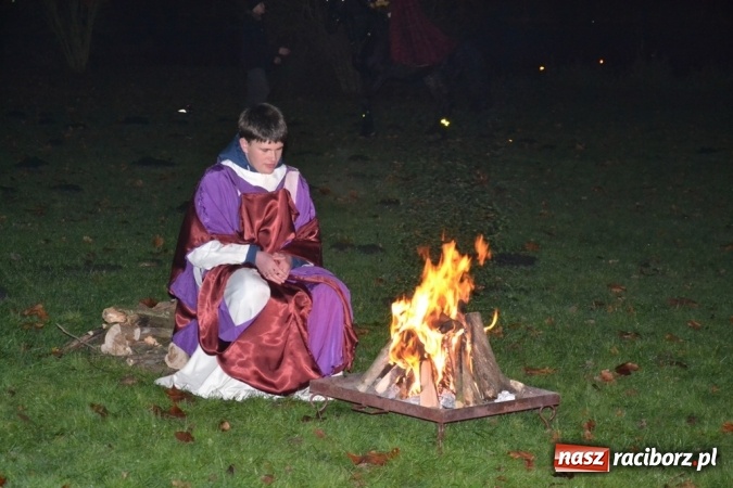 Zdjęcie w galerii na portalu naszraciborz.pl: Święty Marcin na dziedzińcu Starego Opactwa w Rudach  wiadomości z regionu