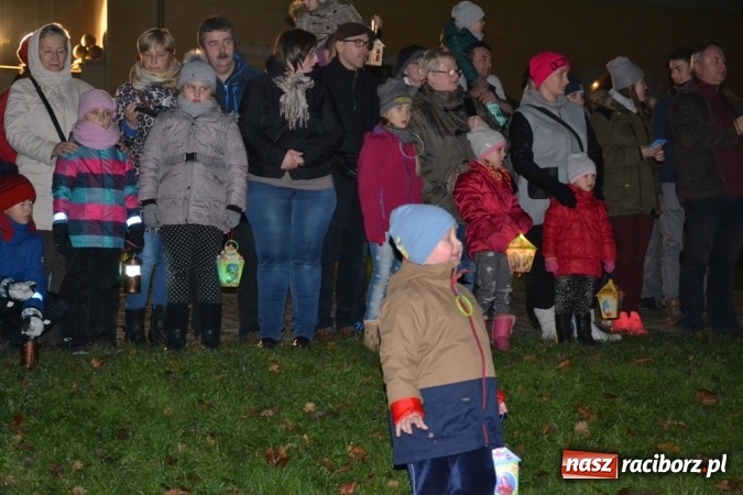 Zdjęcie w galerii na portalu naszraciborz.pl: Święty Marcin na dziedzińcu Starego Opactwa w Rudach  wiadomości z regionu