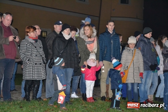 Zdjęcie w galerii na portalu naszraciborz.pl: Święty Marcin na dziedzińcu Starego Opactwa w Rudach  wiadomości z regionu