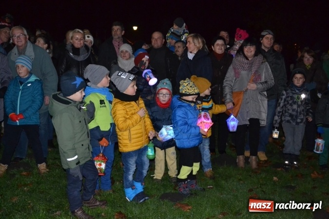 Zdjęcie w galerii na portalu naszraciborz.pl: Święty Marcin na dziedzińcu Starego Opactwa w Rudach  wiadomości z regionu