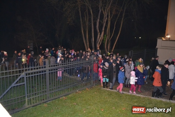 Zdjęcie w galerii na portalu naszraciborz.pl: Święty Marcin na dziedzińcu Starego Opactwa w Rudach  wiadomości z regionu